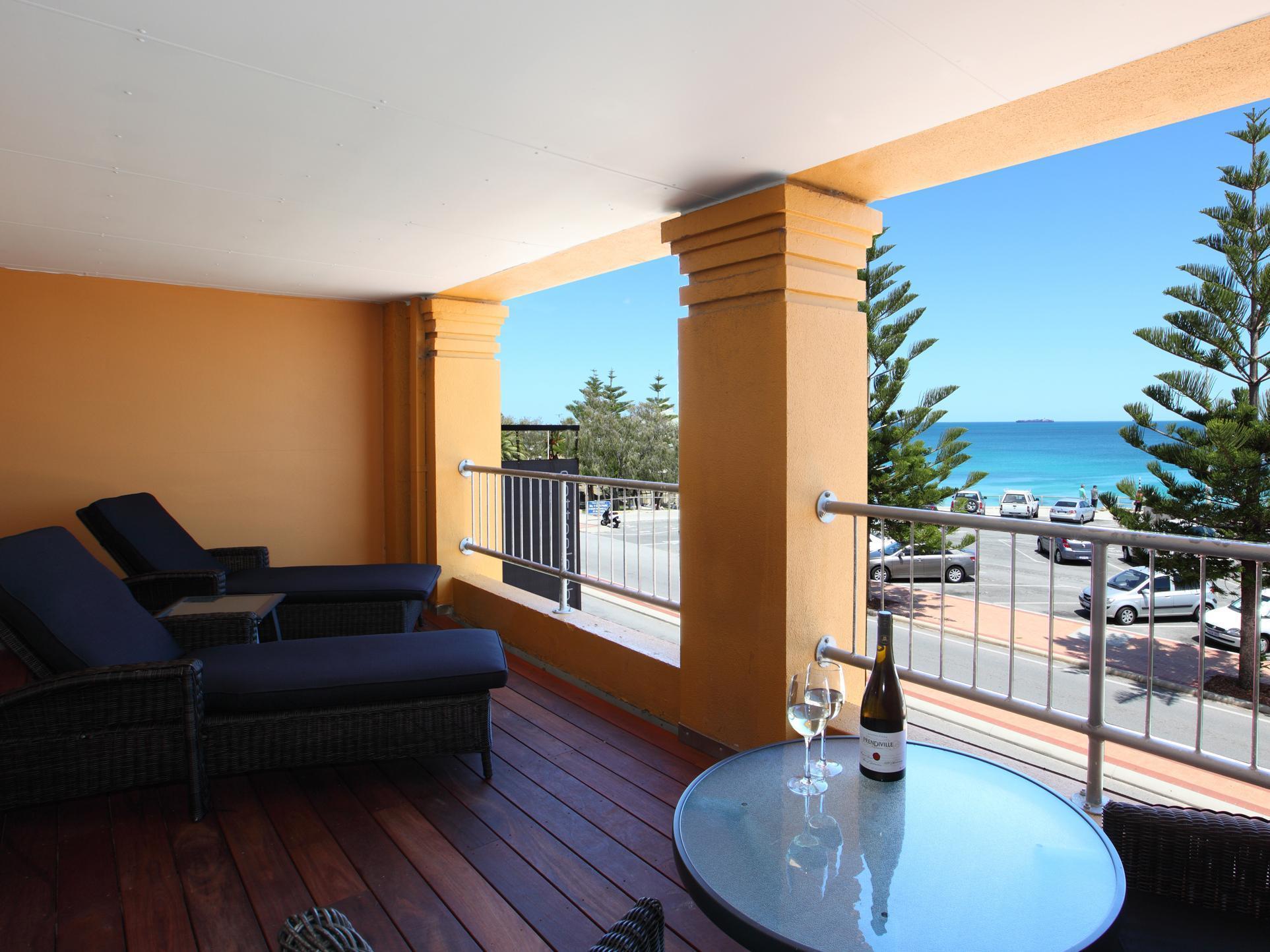 Cottesloe Beach Hotel Perth Bagian luar foto