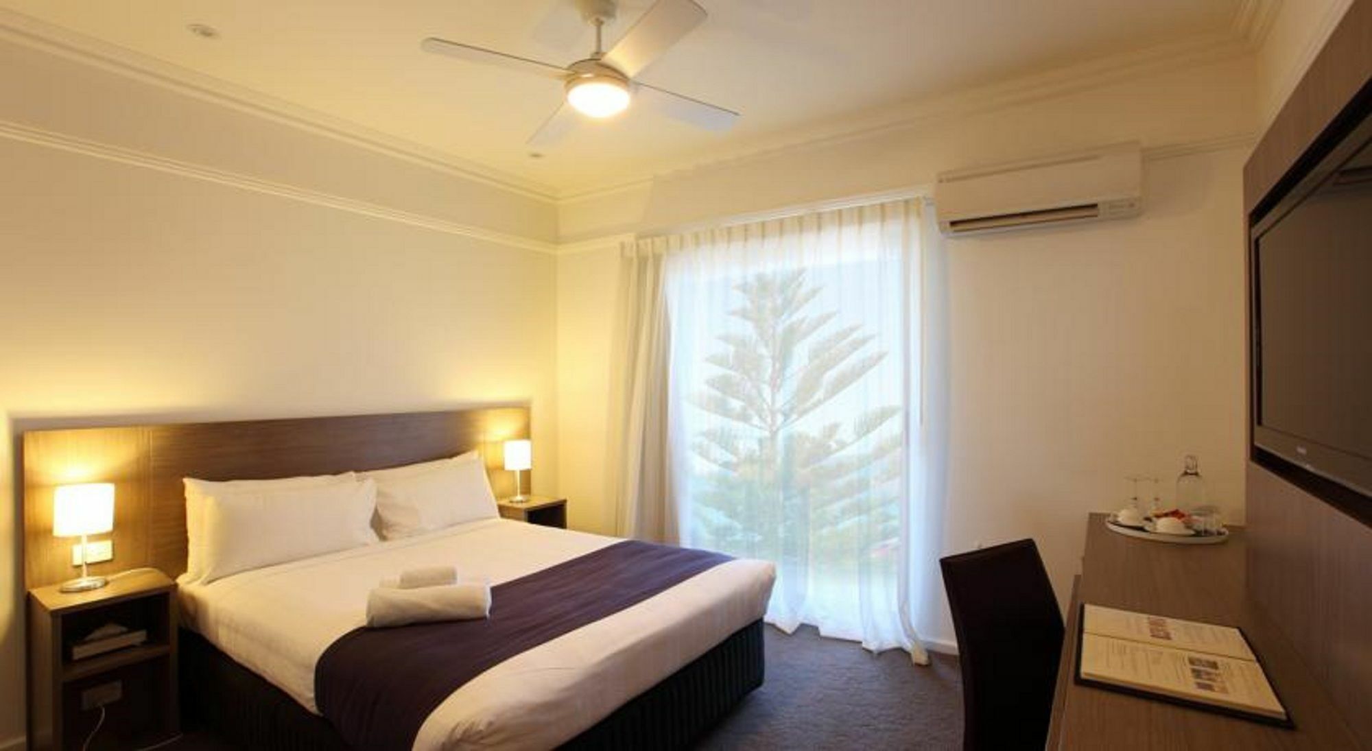 Cottesloe Beach Hotel Perth Bagian luar foto